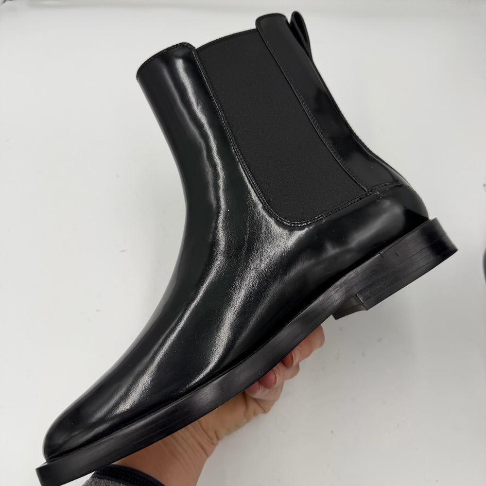 NEW Everlane Black Patent Leather The Chelsea Boot in Size 9.5 - Picture 8 of 16